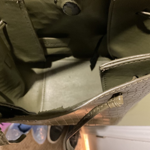 🐊Free People Aster Green Crocodile Crossbody Purse🐊 - Picture 6 of 8